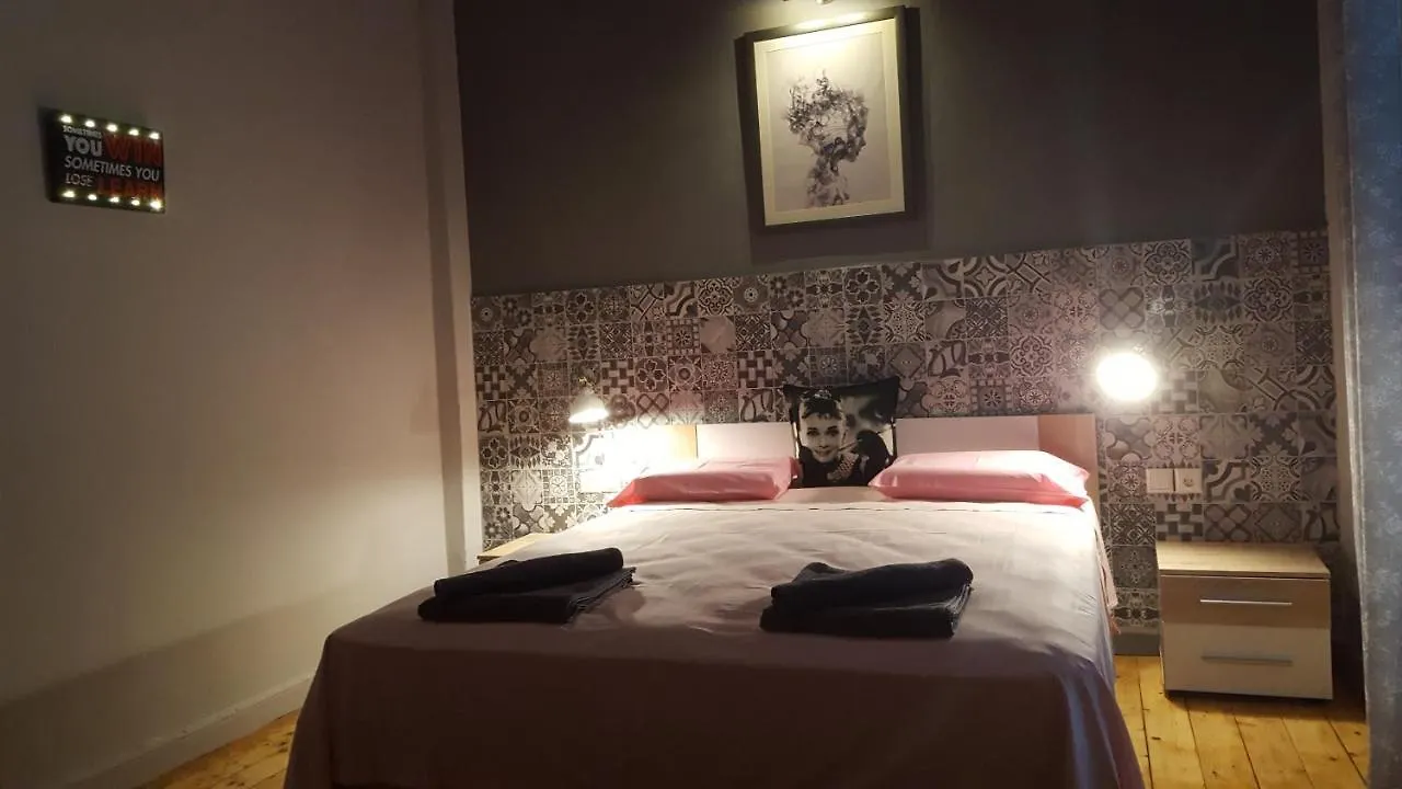 City Vibes Thessaloniki - Unique Experience Apartments 0*,  Greece